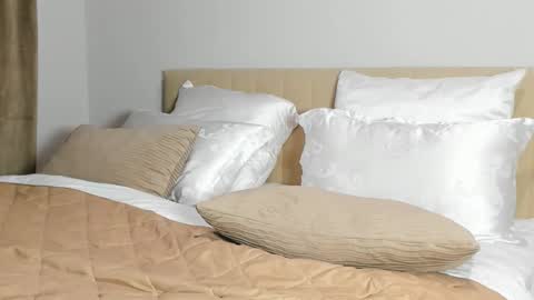 Kira online show from 03.18.26