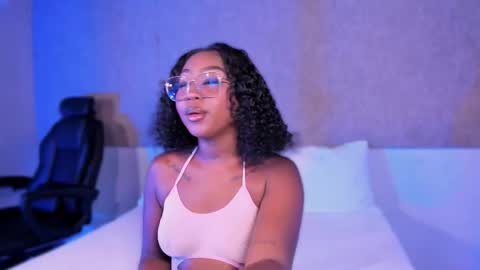 kishalove_ online show from 11.12.25