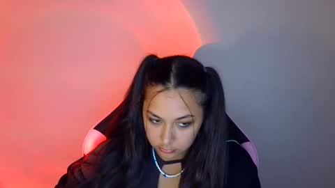 kiss_ameliaa online show from 10.04.25