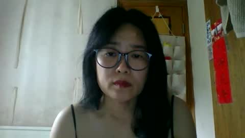 Snapshot of kiss_silk chatting on 05.15.26 kiss_silk online show from 05.15.26