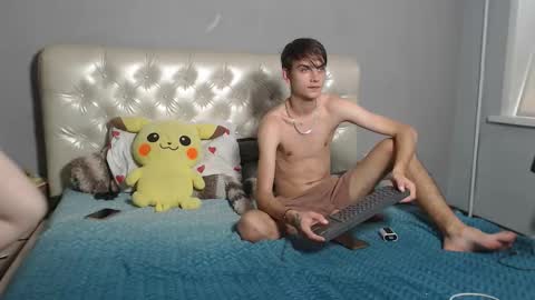 Snapshot of kiss_storm chatting on 09.19.25 Angela and Dan online show from 09.19.25