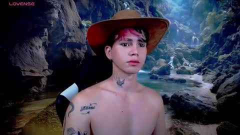 Snapshot of kiss_whitee chatting on 02.03.26 kiss_whitee online show from 02.03.26