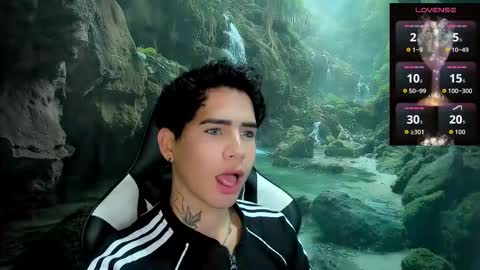 Snapshot of kiss_whitee chatting on 02.19.26 kiss_whitee online show from 02.19.26