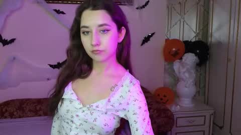 Hot Eva online show from 10.19.25