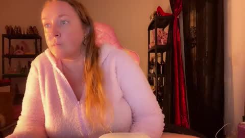 kissica online show from 11.19.25