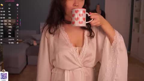 Snapshot of kissiekat chatting on 09.22.25 Lola online show from 09.22.25