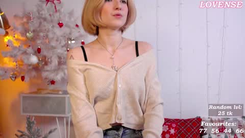 Snapshot of kisskiss_muah chatting on 01.10.25 Kate online show from 01.10.25