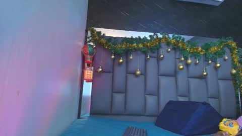 BELLA FLAME online show from 12.17.25