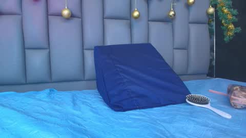 BELLA FLAME online show from 12.19.25