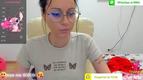 Snapshot of kisssnicol chatting on 02.20.25 kisssnicol online show from 02.20.25
