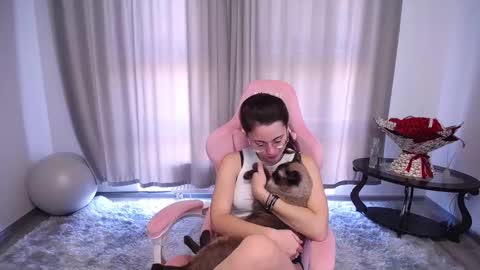 Snapshot of kisulya_meow246 chatting on 09.22.25 Vikki Rose online show from 09.22.25