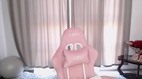 Snapshot of kisulya_meow246 chatting on 09.23.25 Vikki Rose online show from 09.23.25
