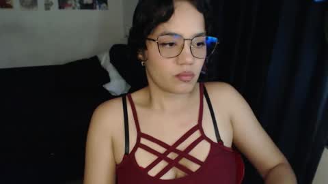 Snapshot of kitcatdreams chatting on 04.18.26 kitcatdreams online show from 04.18.26