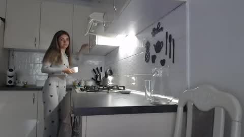 Snapshot of kitcatheaven4u chatting on 07.30.26 Im Amaia Everyone Merry Christmas online show from 07.30.26