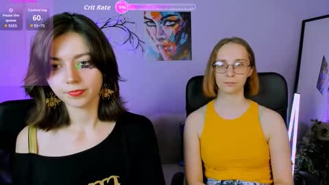 Snapshot of kitniss_dreamy chatting on 10.19.25 kitniss online show from 10.19.25
