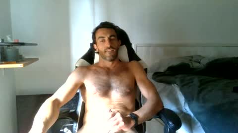 Snapshot of kitosssss chatting on 03.12.26 Steve Cocks online show from 03.12.26
