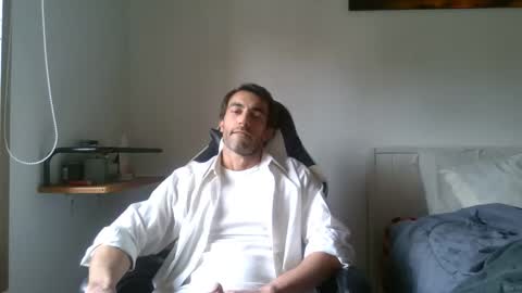 Snapshot of kitosssss chatting on 05.13.26 Steve Cocks online show from 05.13.26