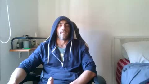 Snapshot of kitosssss chatting on 05.15.26 Steve Cocks online show from 05.15.26