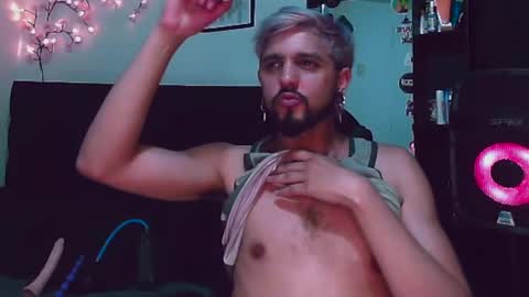 Snapshot of kitsuneshadow22 chatting on 09.17.25 Alejandro online show from 09.17.25