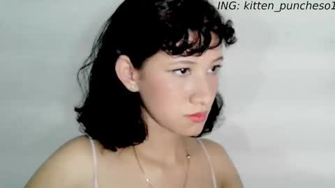 Snapshot of kitten_punches01 chatting on 09.09.25 kitten_punches01 online show from 09.09.25