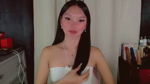 Snapshot of kitteylovesyou chatting on 04.22.26 KITTY online show from 04.22.26