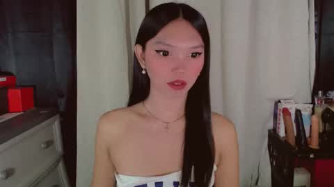 Snapshot of kitteylovesyou chatting on 05.03.26 KITTY online show from 05.03.26