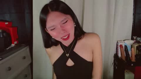 Snapshot of kitteylovesyou chatting on 05.08.26 KITTY online show from 05.08.26