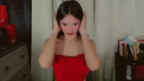 Snapshot of kitteylovesyou chatting on 05.19.26 KITTY online show from 05.19.26