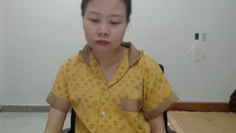 Snapshot of kitti_baby2x chatting on 04.16.26 kitti_baby2x online show from 04.16.26