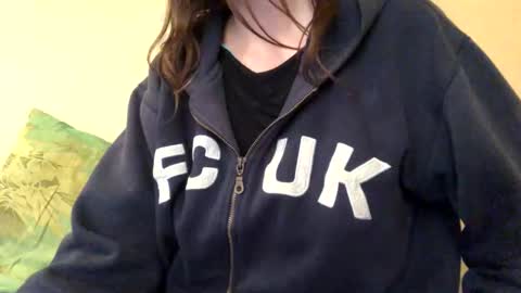 Snapshot of kittie_creme chatting on 06.08.26 Kittie Creme online show from 06.08.26
