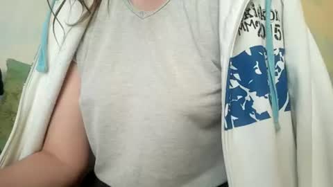 Snapshot of kittie_creme chatting on 07.23.26 Kittie Creme online show from 07.23.26