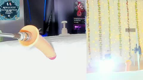 Snapshot of kitty__rosse__ chatting on 04.23.26 Kitty online show from 04.23.26