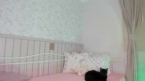 Snapshot of kitty__sophie chatting on 05.03.26 sophie online show from 05.03.26