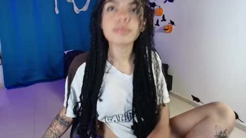 Snapshot of kitty_aikoo chatting on 11.01.25 kitty_aikoo online show from 11.01.25