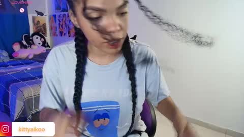 Snapshot of kitty_aikoo chatting on 11.17.25 kitty_aikoo online show from 11.17.25