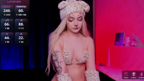 Snapshot of kitty_bang chatting on 12.18.24 kitty_bang online show from 12.18.24