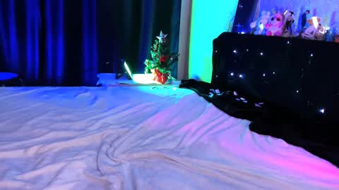 Snapshot of kitty_bang chatting on 01.01.25 kitty_bang online show from 01.01.25