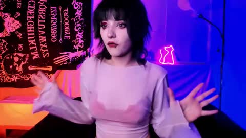 Snapshot of kitty_bang chatting on 02.14.25 kitty_bang online show from 02.14.25