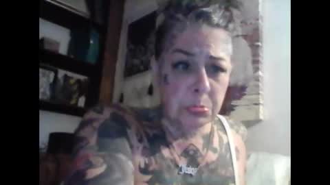 Snapshot of kitty_bang_bang chatting on 04.30.26 kitty_bang_bang online show from 04.30.26