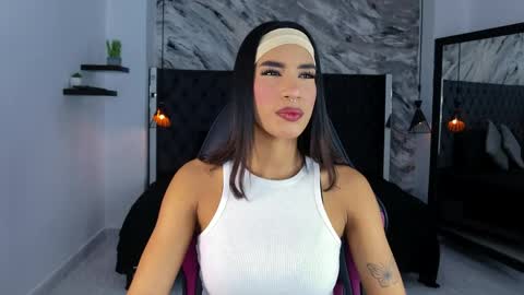 Snapshot of kitty_collins_ chatting on 06.02.26 Kitty online show from 06.02.26