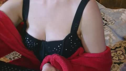 Kitti online show from 11.21.25