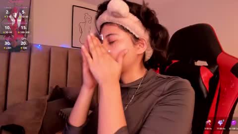 Camila online show from 03.10.25