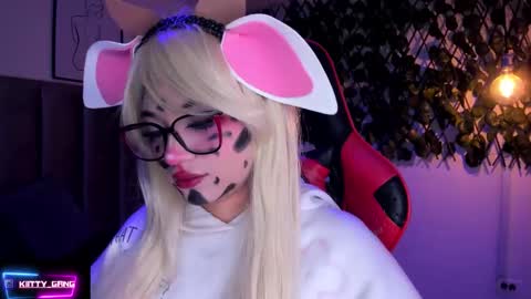 Camila online show from 10.31.25