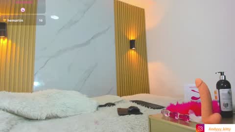 Snapshot of kitty_gill chatting on 01.14.25 kitty_gill online show from 01.14.25