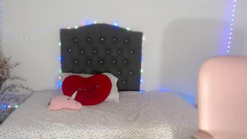 kitty  online show from 09.20.25