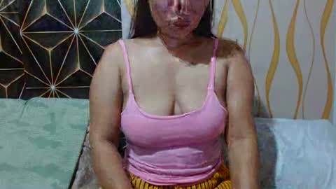 Snapshot of kitty_kheira chatting on 06.28.26 Kheira online show from 06.28.26