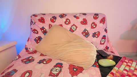 Snapshot of kitty_kryss chatting on 05.20.26 kitty_kryss online show from 05.20.26
