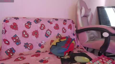 Snapshot of kitty_kryss chatting on 06.30.26 kitty_kryss online show from 06.30.26