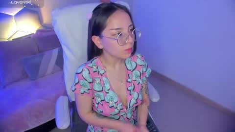 Snapshot of kitty_patitas_suavess chatting on 05.26.26 Kitty online show from 05.26.26