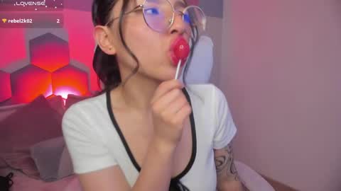 Snapshot of kitty_patitas_suavess chatting on 05.27.26 Kitty online show from 05.27.26